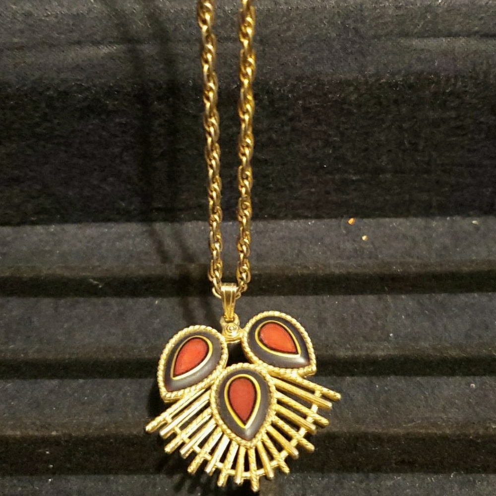 Vintage Sarah Coventry Pendant Necklace